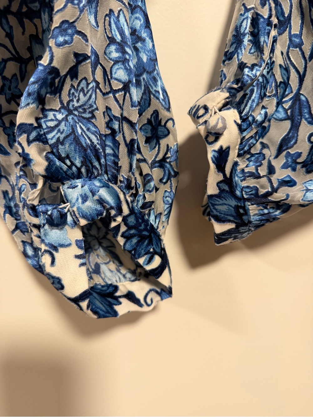 Alice + Olivia “Sheila” Floral Henley Top in Azulejos Print - Picture 9 of 12